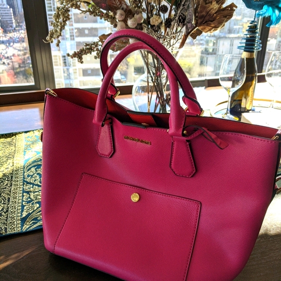 Michael Kors Handbag - Picture 3 of 15